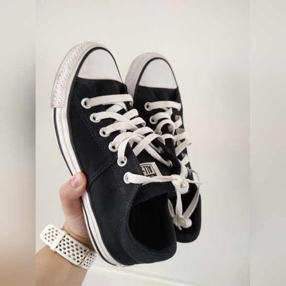 Converse Shoes - Women's Chuck Taylor All Star Madison- Size 8